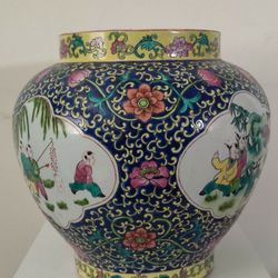 Large Vintage Hand Painted Vase/Pot 