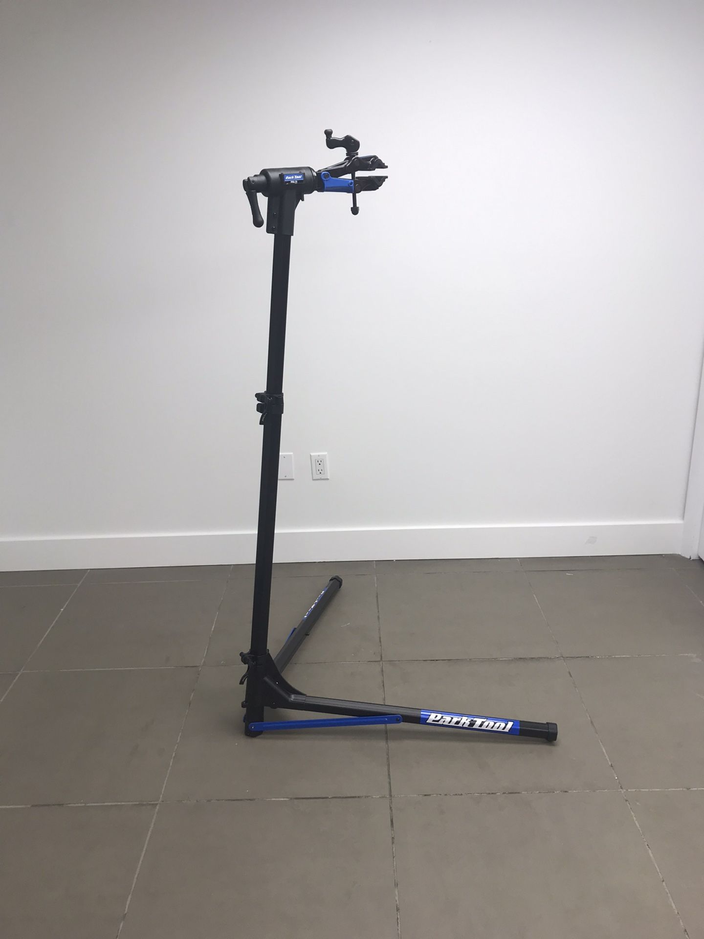 Park Tool PRS-25-Team Issue Repair Stand-Brand New!
