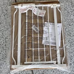 Pet Gate / Baby Gate - Fits Openings 24” - 29”