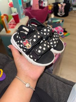 Minnie Mouse toddler shoes