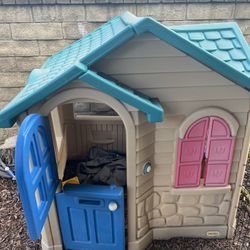 Free Kids Outdoor Playhouse