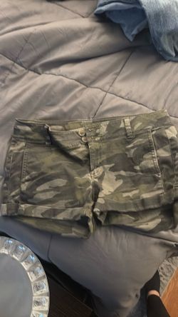 Camo shorts- size 6
