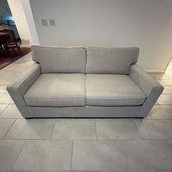 Couch/loveseat