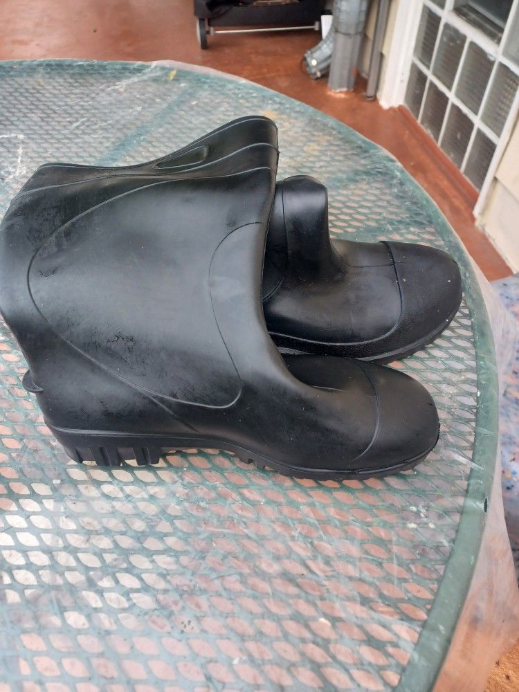 2 Pairs Of Black Rubber Boots