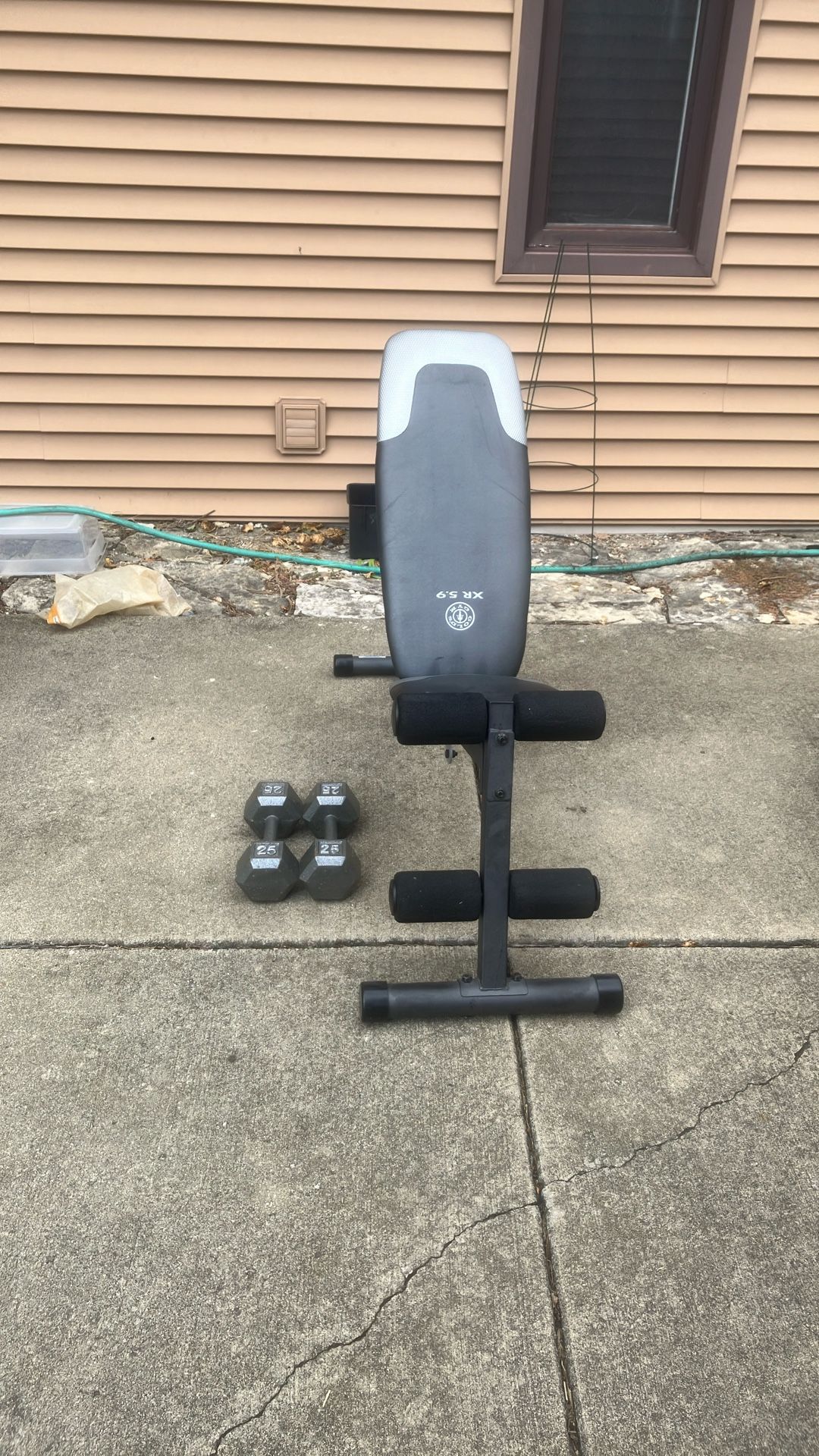 Gold’s Gym Bench And Weights