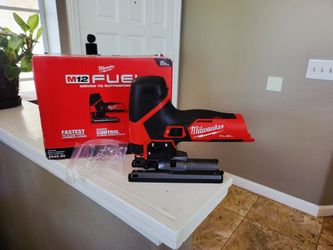 Milwaukee M12 12V Fuel Lithium-Ion Cordless Jig Saw (Tool-Only)