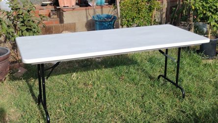 6 foot Commercial Duty Plastic Top Folding Table