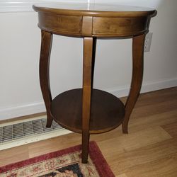Accent Table / Side Table