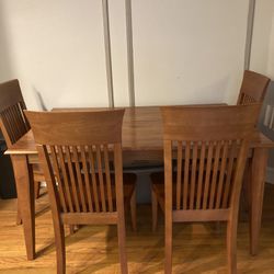 Dining Room table With 6 Chairs