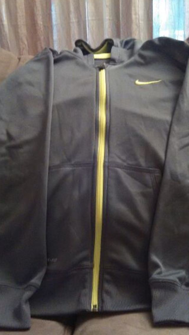 THERMA-FIT BOYS SWEATER