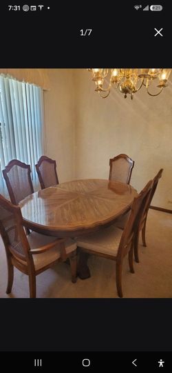 Round Wood Dining Table with 6 Chairs