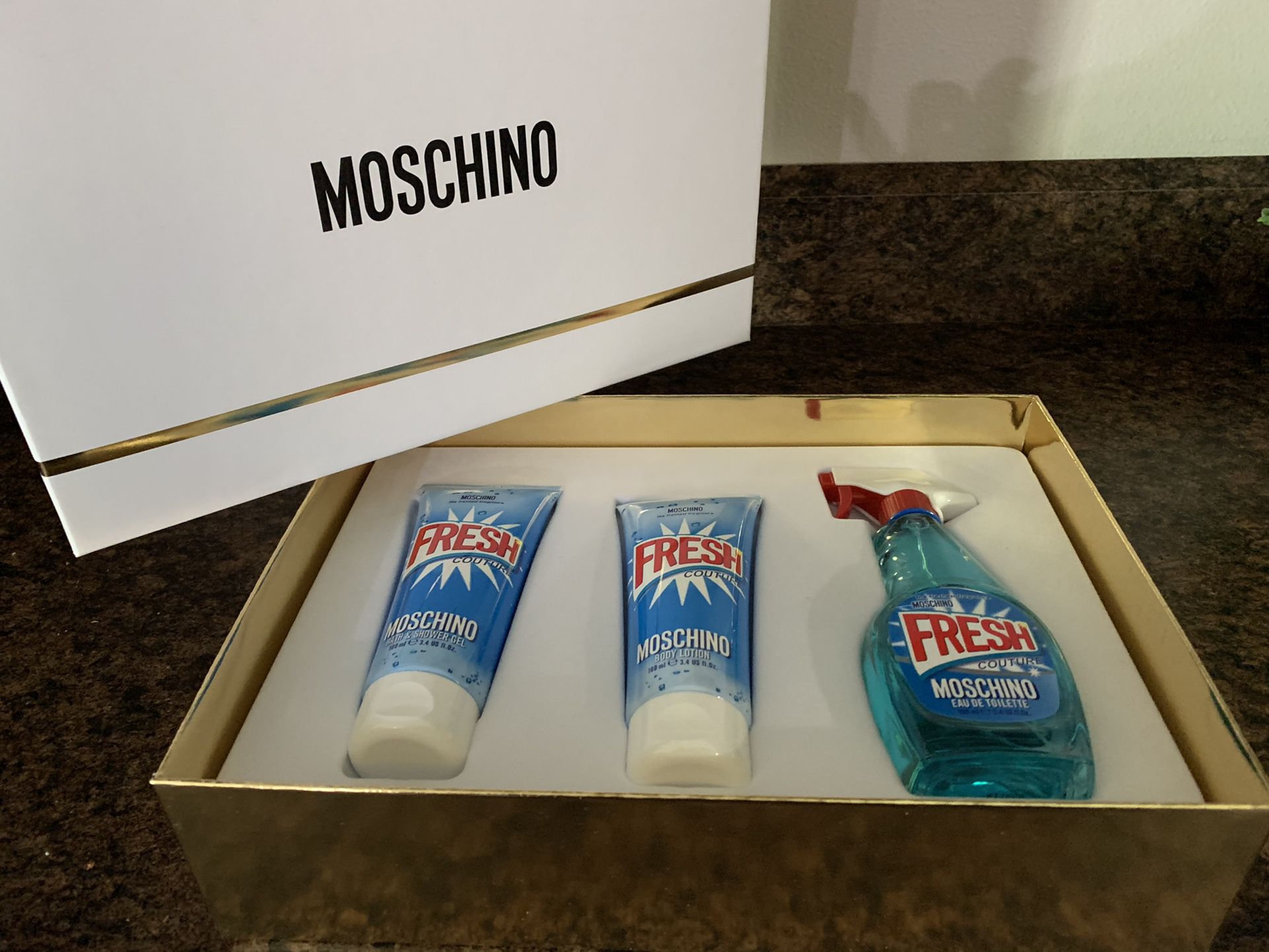 Moschino Fresh Corure Gift Set