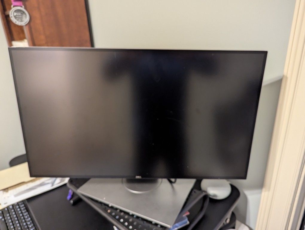 HD LED Computer Monitor (U2518DX)