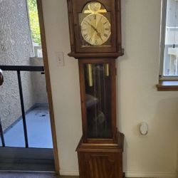 Grand Antique Clock 