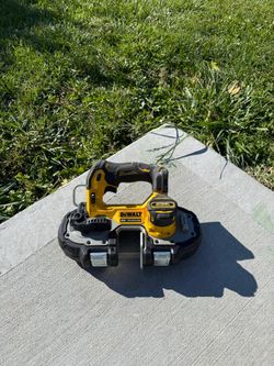 ATOMIC 20V MAX Lithium-Ion Cordless Brushless 1-3/4 in. Bandsaw (Tool Only)