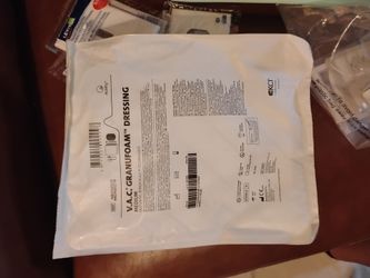 V. A. C. Granu Foam Dressing - Medium Featuring SENSAT.R.A.C