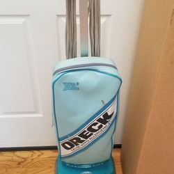 NEW cond ORECK COMMERCIAL 2SPEED VACUUM WITH AMAZING POWER SUCTION  , WORKS EXCELLENT  , IN THE BOX  