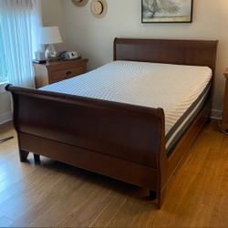 Queen Size Wood Bed Frame With Adjustable Bed Frame