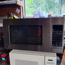 GE Microwave And Queen Bed And Frame 