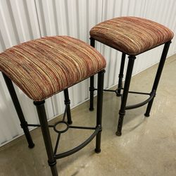 2 Good Stools