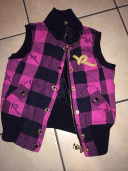 Like new vest size 6 t