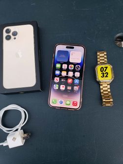 New Conditions No Cracks No Locked Is Iphone 14 pro Max 128GB With Box & charger for $450! Firm.  Nike apple watch is $230! All for $620! Firm. Trade 