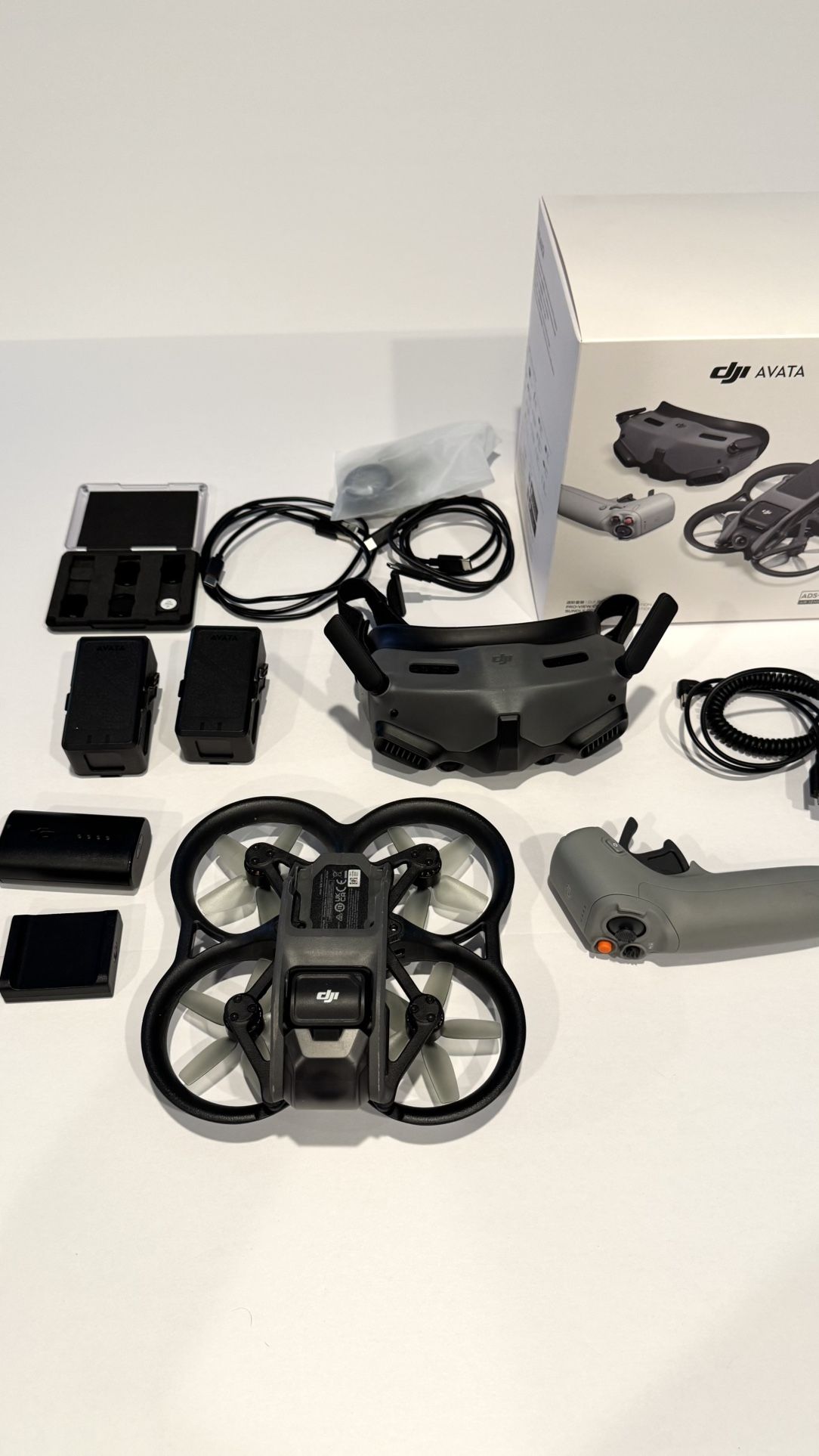 DJI Avata Pro View Combo FPV Drone with DJI Goggles V2 Controller 2 + Case