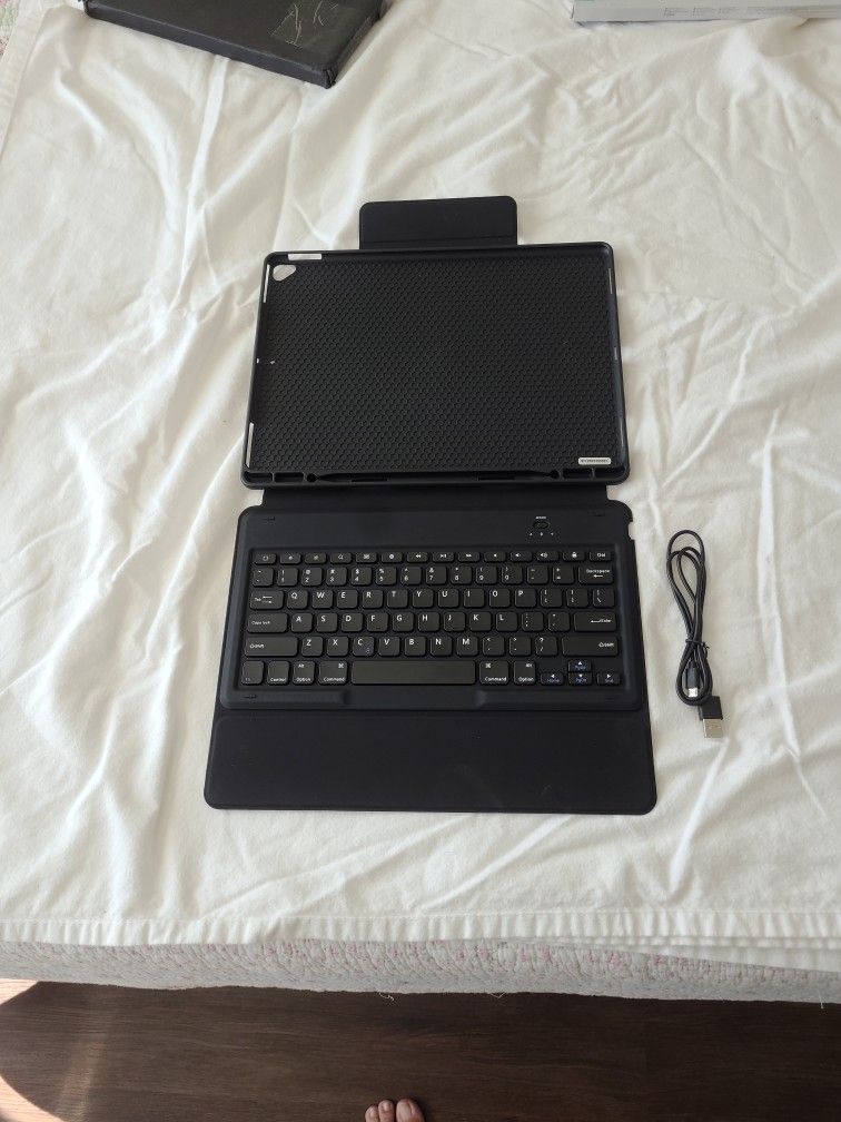 iPad Pro 12.9" Case with Keyboard