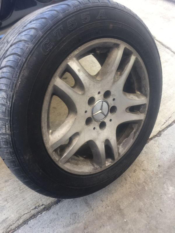 From 03 to 09 Mercedes E Class E320/E500 Rim with good tire 200 for Sale in Kensington, MD