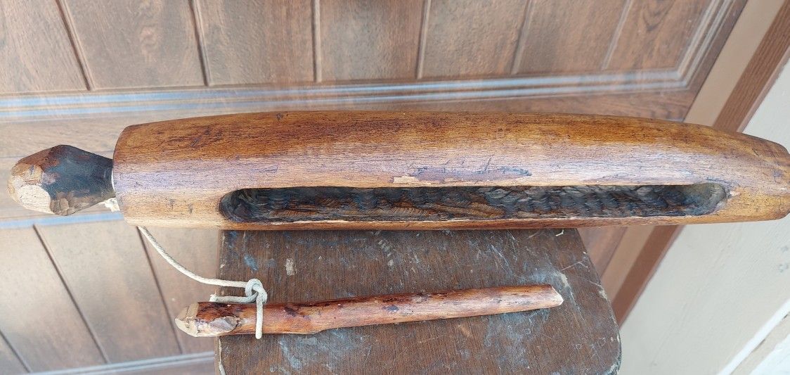 Tahitian Piti Toere Log Drum