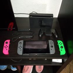 First Generation Nintendo Switch READ FULL DESCRIPTION