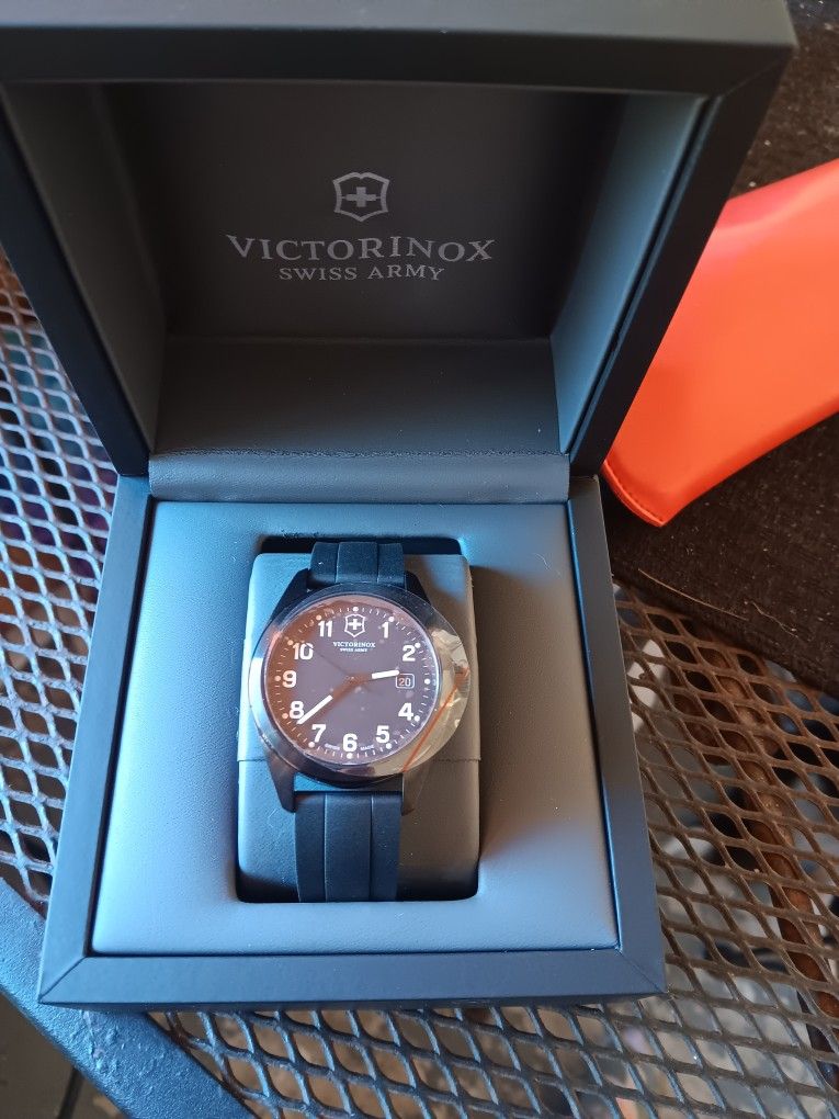 Victorinox Swiss Army Watch LG Blk