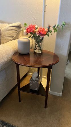 End table collapsible into small table