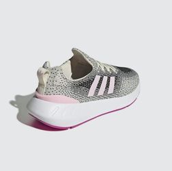 adidas gazelle silver green womens Adidas Unisex Swift Run 22 Sneakers Black/Black