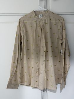 $20 ($65 retail) Disney Parks Aladdin Magic Lamp long sleeve button down shirt Small