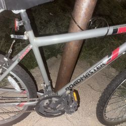 Roadmaster 26”   21 Speed granite Peak Mountain Bike 