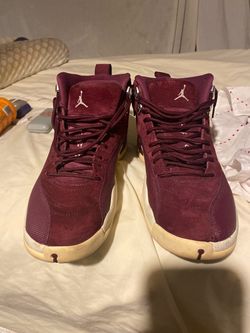 Jordan 12’s Maroon Mens size 10