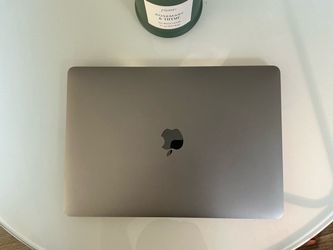 MacBook Pro 13” 2018 – 8GB RAM, 256GB SSD