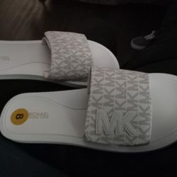Michael Kors Women's Slides/Slippers/Sandals Size 8 Brand New