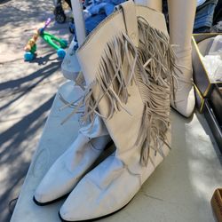 vintage 1980s Dingo white leather cowboy boots