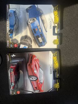Hot Wheels Timeless Icons — Ferrari & Skyline