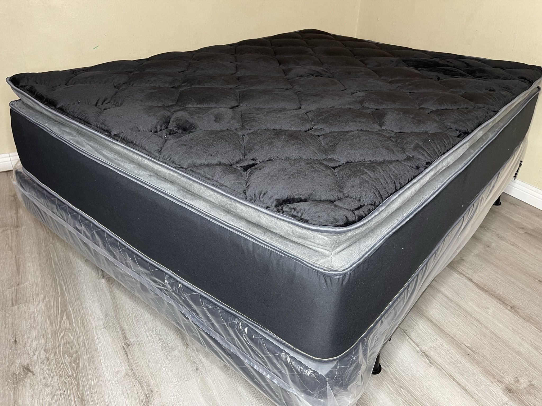 14” King Midnight Collection Hybrid Pillow Top!