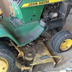 John Deere 300 Lawn Tractor With Hydraulic With Owen Engine.. Engine Turns Over It Will Run Been Setting A Long Time