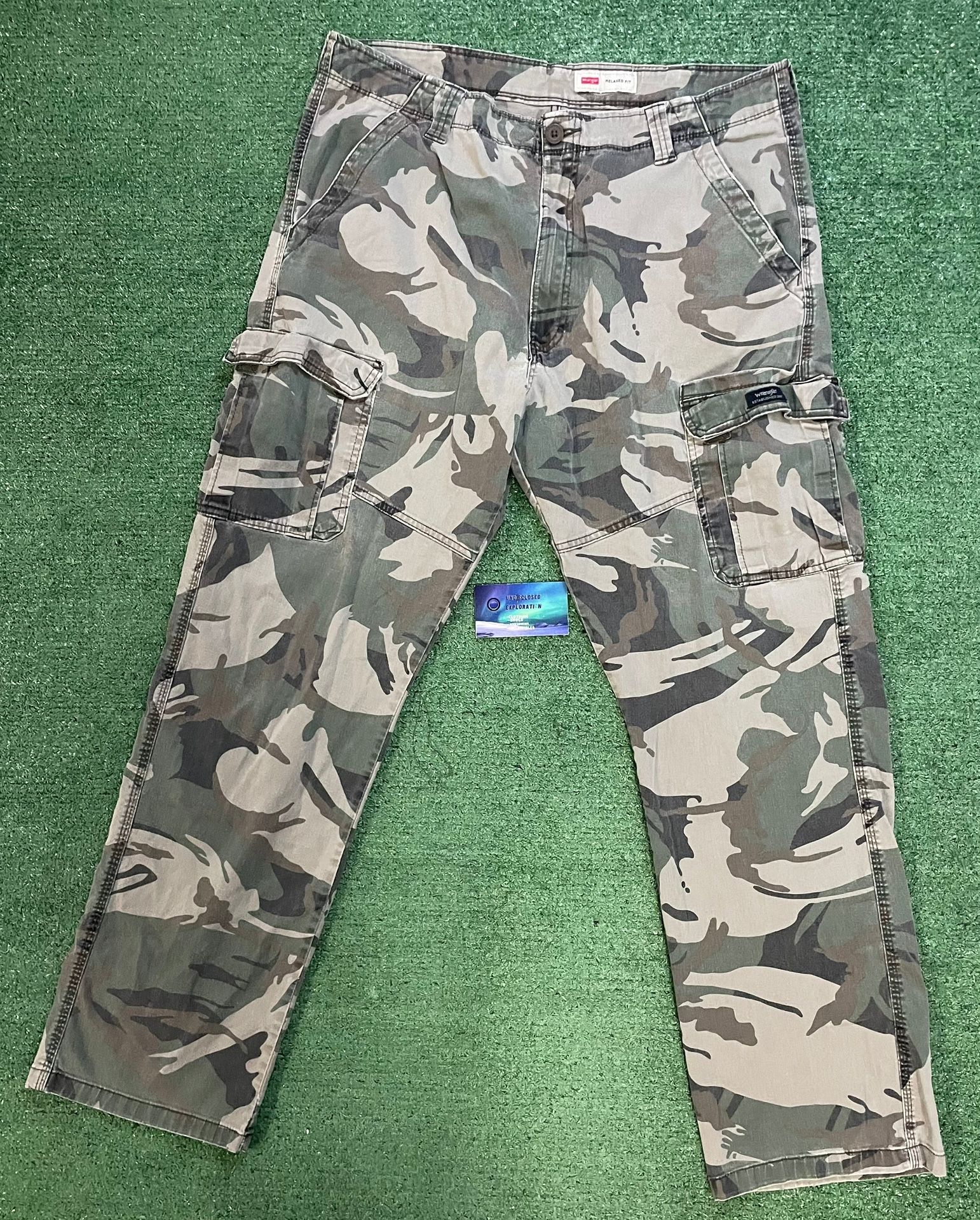 wrangler cargo camo pants