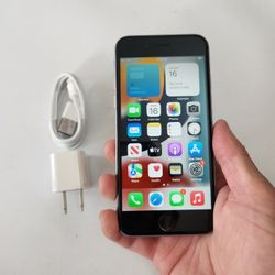 iPhone 6s - UNLOCKED - Like New  