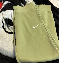 Nike Woman’s Joggers 