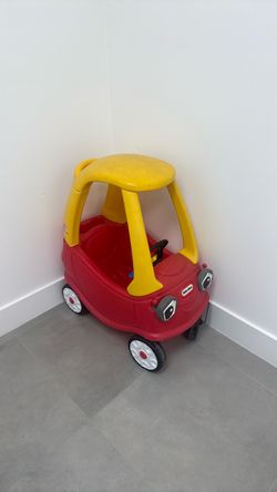 Little Tikes Cozy Coupe Ride-On Toy