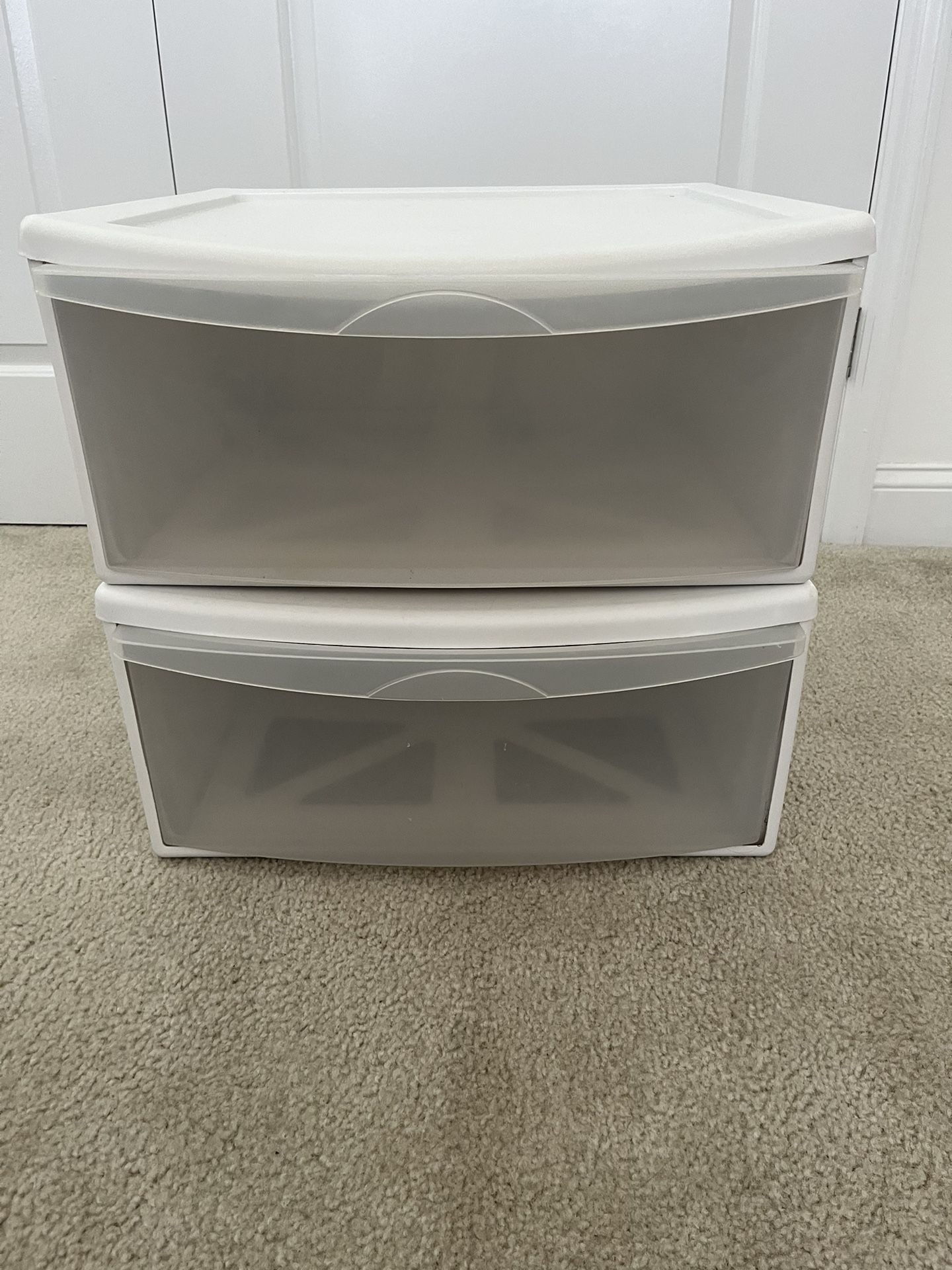 Plastic Storage Bins / Stackable
