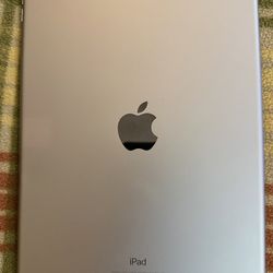 Apple iPad Pro 10.5-inch (Wi-Fi) – Silver, 64GB – Retina Display  $130 Or Best Offer