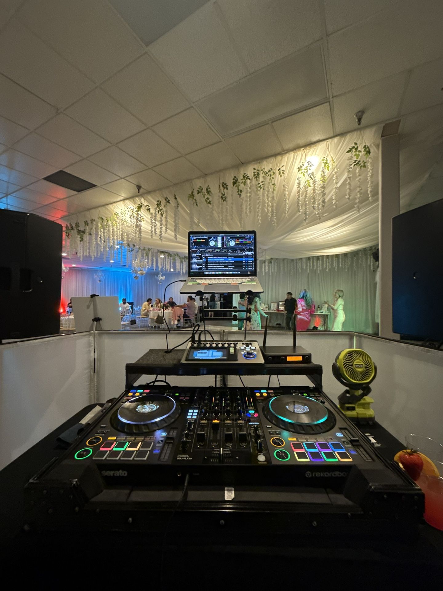 DDJ FLX-10 DJ